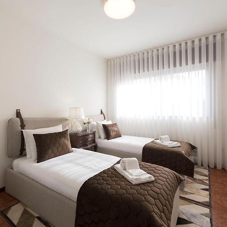 Lovelystay - Newly Decorated 2Br Flat With Free Parking Vila Nova de Gaia Exteriör bild