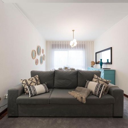 Lovelystay - Newly Decorated 2Br Flat With Free Parking Vila Nova de Gaia Exteriör bild