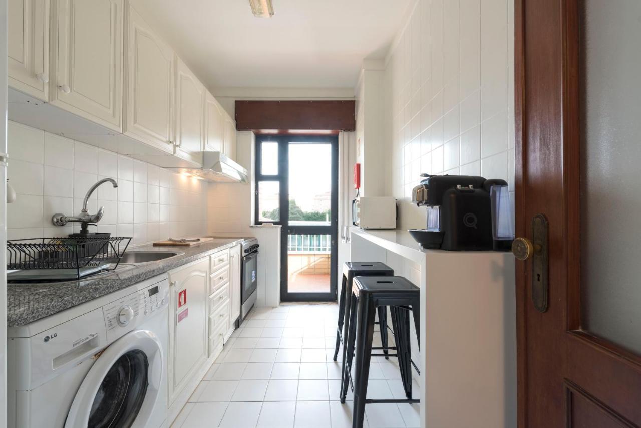 Lovelystay - Newly Decorated 2Br Flat With Free Parking Vila Nova de Gaia Exteriör bild