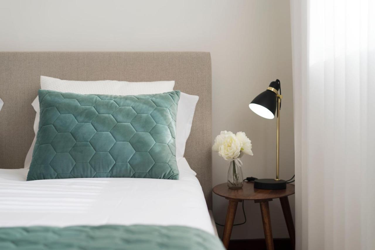 Lovelystay - Newly Decorated 2Br Flat With Free Parking Vila Nova de Gaia Exteriör bild