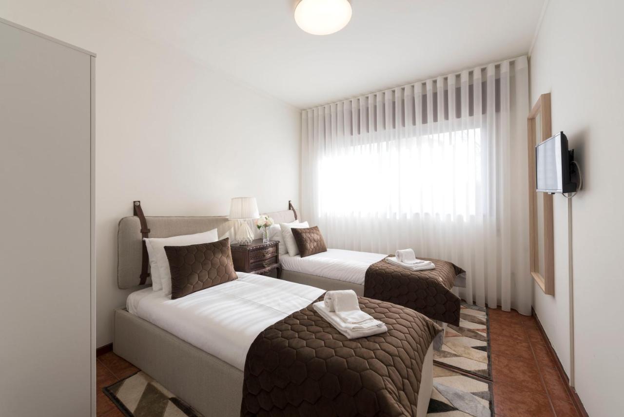 Lovelystay - Newly Decorated 2Br Flat With Free Parking Vila Nova de Gaia Exteriör bild