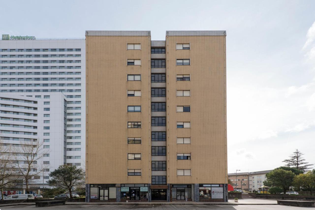 Lovelystay - Newly Decorated 2Br Flat With Free Parking Vila Nova de Gaia Exteriör bild