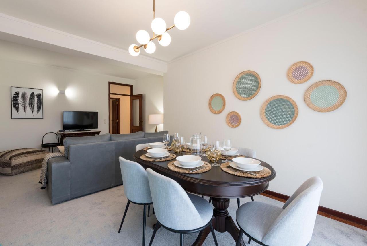 Lovelystay - Newly Decorated 2Br Flat With Free Parking Vila Nova de Gaia Exteriör bild