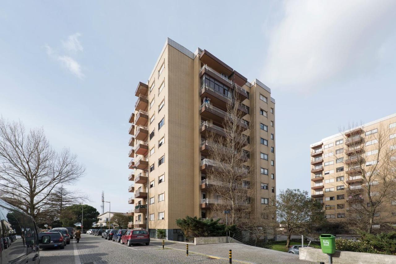 Lovelystay - Newly Decorated 2Br Flat With Free Parking Vila Nova de Gaia Exteriör bild