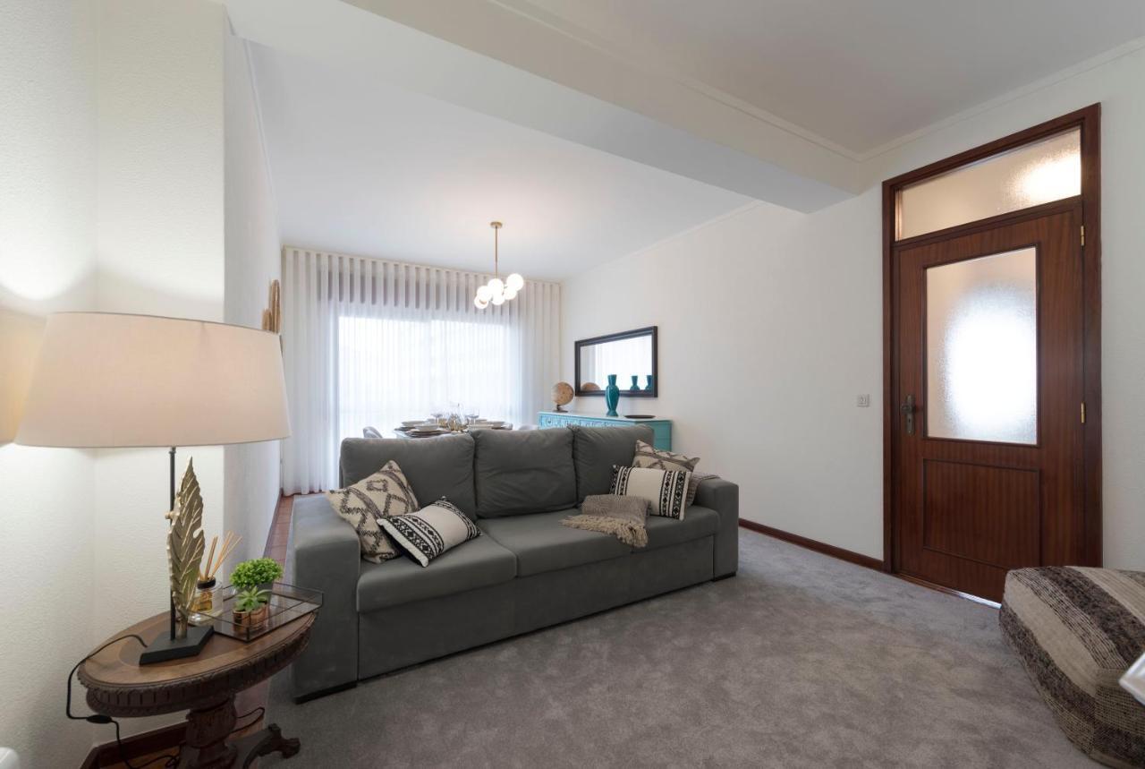 Lovelystay - Newly Decorated 2Br Flat With Free Parking Vila Nova de Gaia Exteriör bild