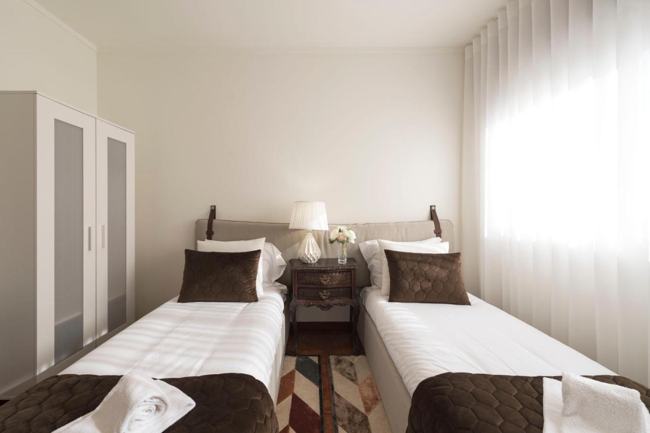 Lovelystay - Newly Decorated 2Br Flat With Free Parking Vila Nova de Gaia Exteriör bild