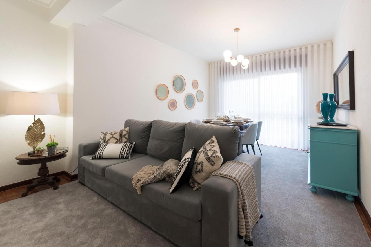 Lovelystay - Newly Decorated 2Br Flat With Free Parking Vila Nova de Gaia Exteriör bild